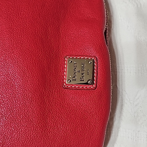 Dooney & Bourke bag red leather large satchel gold zipper strap buckle - Picture 2 of 8